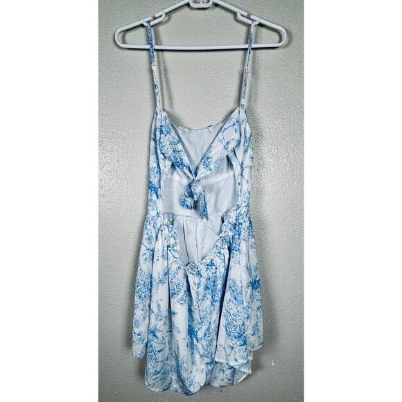 SHEIN MOD Floral Romper Sz L Feminine White Blue Resort Summer Boho Cottage NWT - Picture 2 of 5